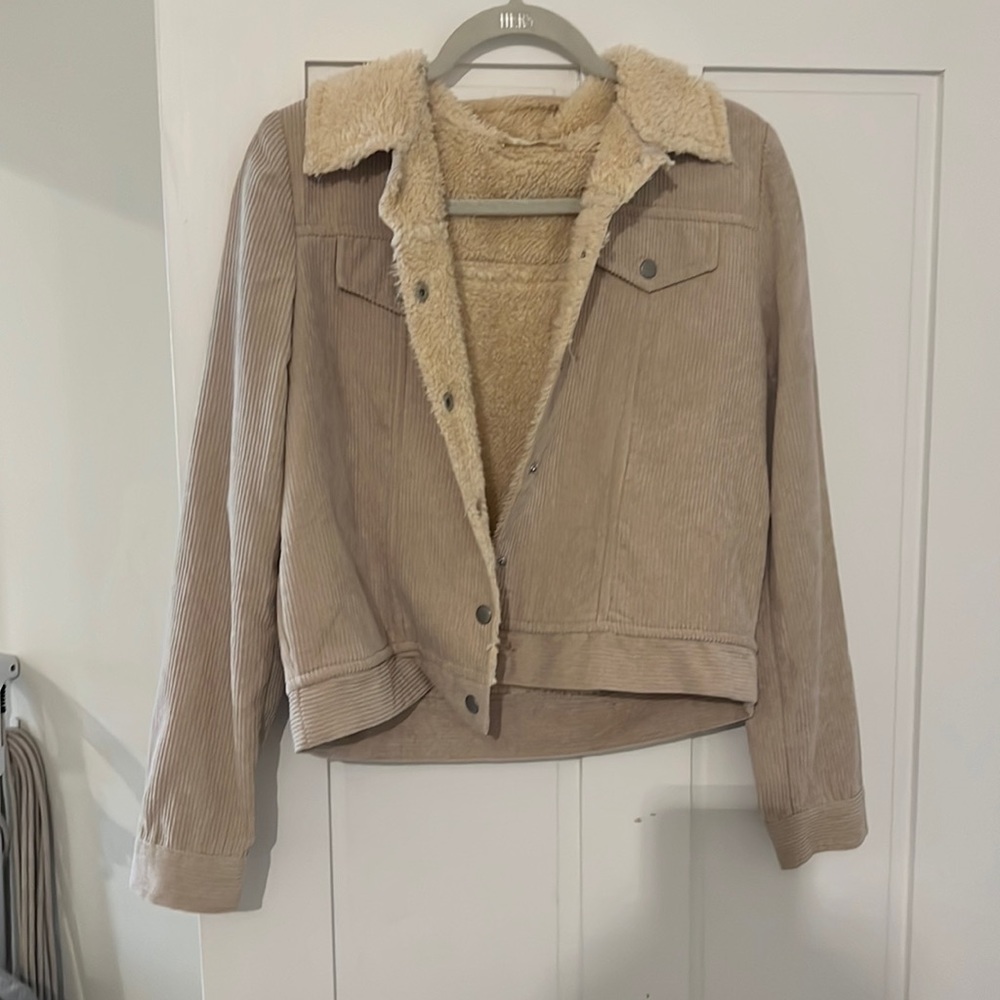 Size medium courdaroy jacket, Sherpa lined, altered state!